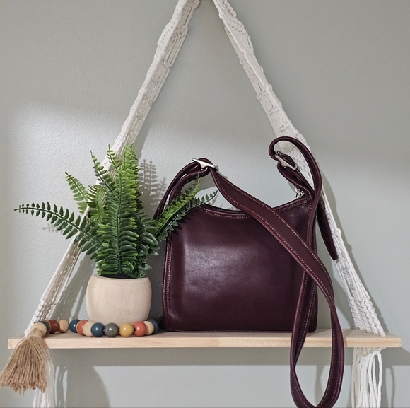 Sold!! Vintage Coach Legacy Small Zip Crossbody Shoulder Bag 9997 (Currant) - Picture 4 of 14